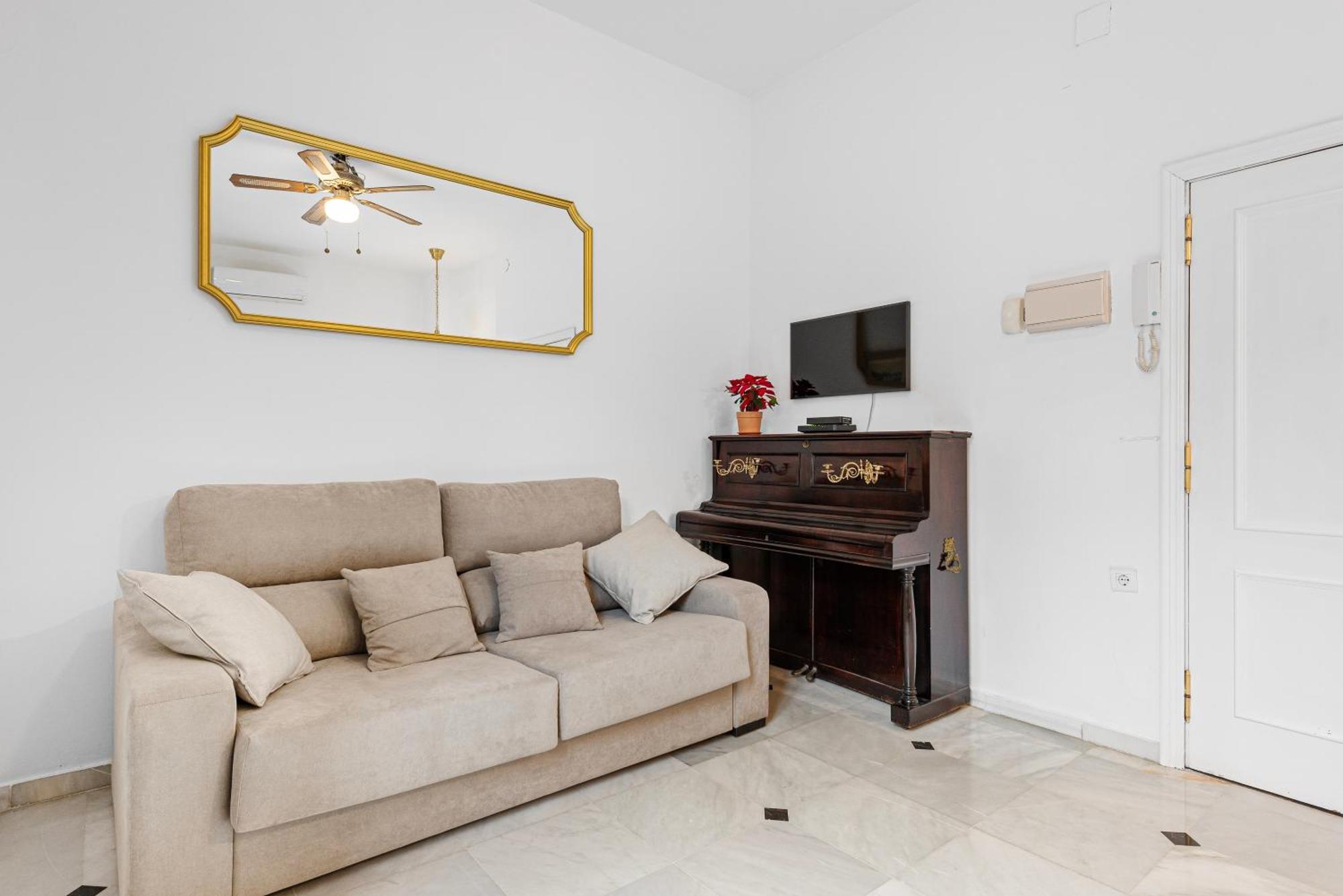 Trinidad Grund Centro Apartment Малага Екстериор снимка